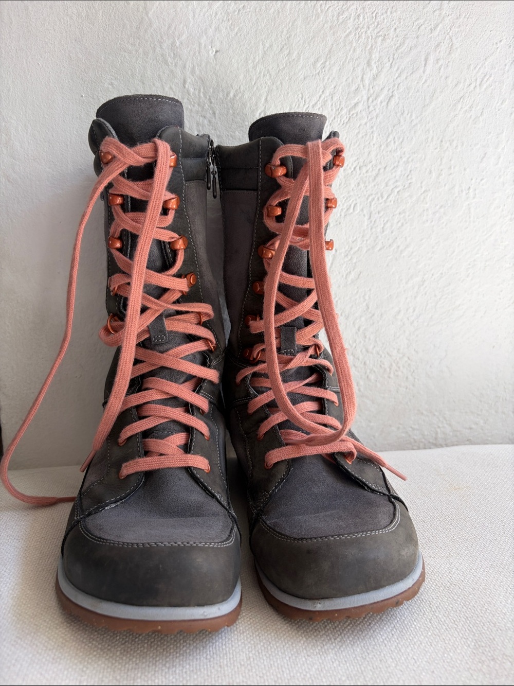 Chaco Waterproof Women's Gray Lace-Up Hiking Boots with Pink Laces